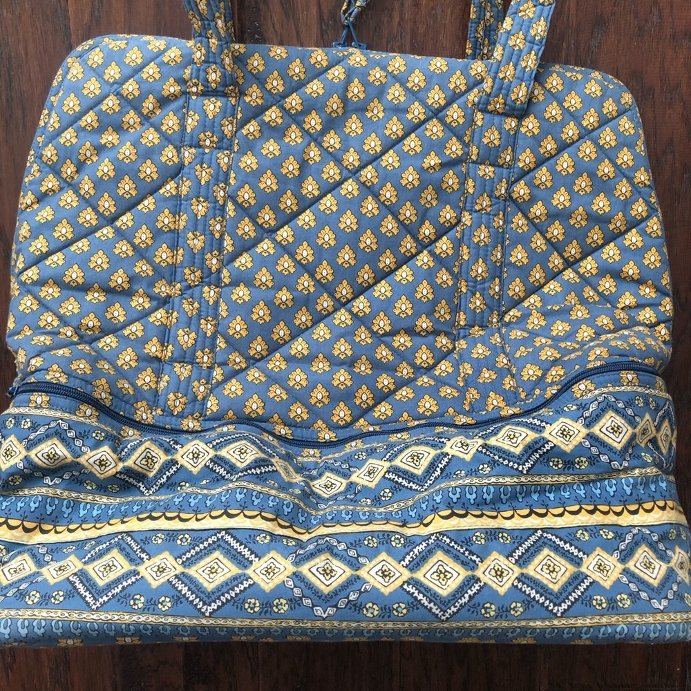 Travel Shoulder bag - Picture 3 of 15